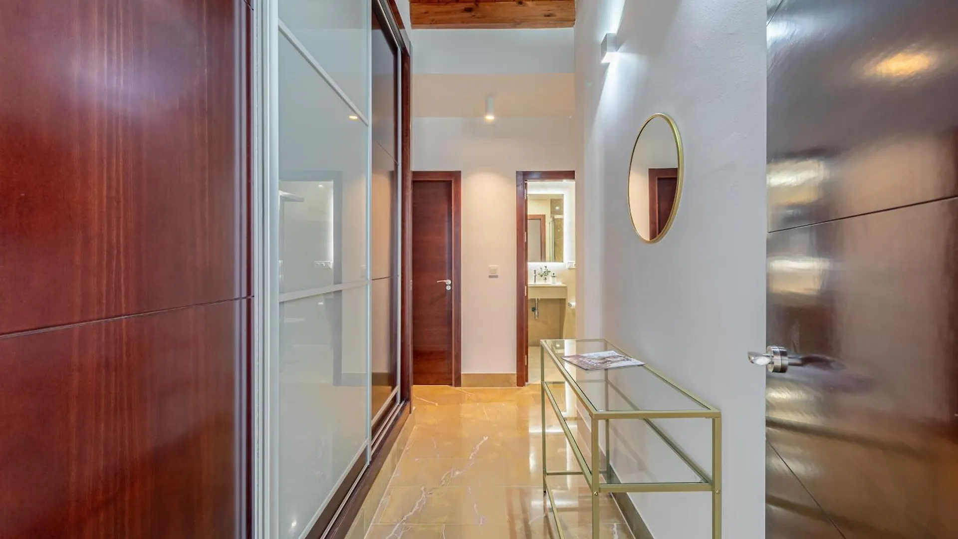 Isg Puerta Jerez Sevilla 11 إسبانيا