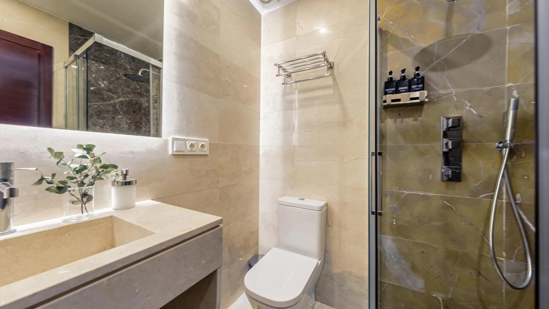 Isg Puerta Jerez Sevilla 11 0*, إشبيلية